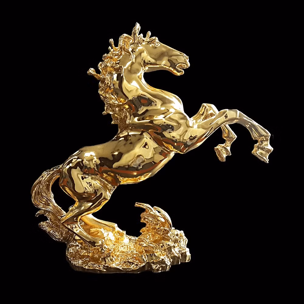 Nhằm kịp thời phục vụ thị trường quà tặng Tết cuối năm, đội ngũ chế tác phải chuẩn bị suốt hơn 6 tháng qua. Ảnh: Kinggold