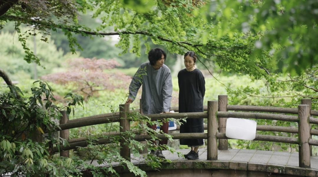 Anh Ichijo (ngoài 40 tuổi) là một kiến trúc sư chuyên nghiệp làm việc tại thành phố Tokyo (Nhật Bản). Năm 2020, do ảnh hưởng của dịch bệnh, công việc bị đình trệ, Ichijo cùng vợ rời khỏi thành phố, về sống ở vùng ngoại ô. Ảnh Toutiao