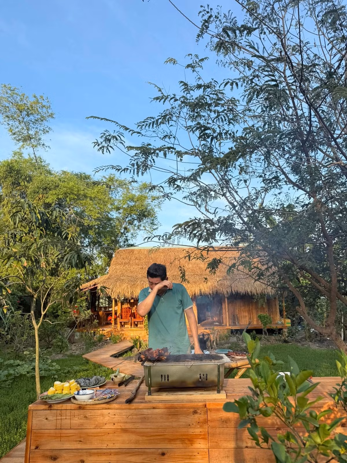 Nam diễn viên đặt tiêu chí vật liệu thân thiện với môi trường, không xây dựng, đào bới...Ảnh: FB Huỳnh Anh Tuấn