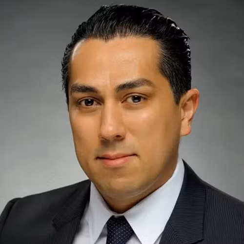 Eghbali sinh ra ở Iran và chuyển đến Mỹ cùng gia đình khi anh còn nhỏ. Ông từng lọt top 400 tỷ phú giàu nhất thế giới của Forbes năm 2024. Ảnh: Forbes