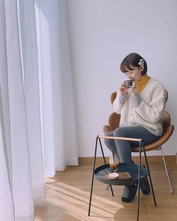 Giai đoạn 2020-2023, Tóc Tiên thường xuyên đến nghỉ dưỡng tại đây. Từ năm 2024 đến nay, nữ ca sĩ không có chia sẻ mới liên quan đến villa tại Đà Lạt. Ảnh: FBNV