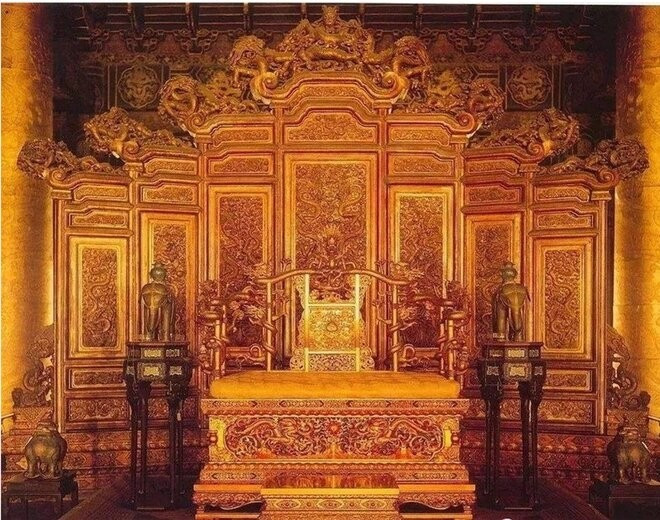 Đặc điểm nổi bật của gỗ trinh nam là khả năng chống chịu mối mọt, phù hợp với các kiến trúc gỗ như đình, chùa...Ảnh: Sohu