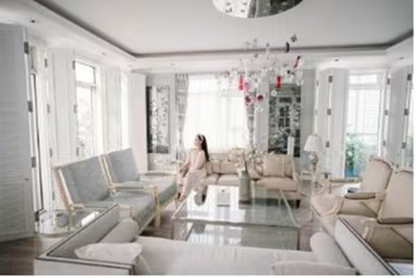 Góc nào trong nhà cũng toát lên vẻ sang xịn, được thiết kế theo phong cách tối giản nhưng hiện đại. Ảnh chụp màn hình Tiktok