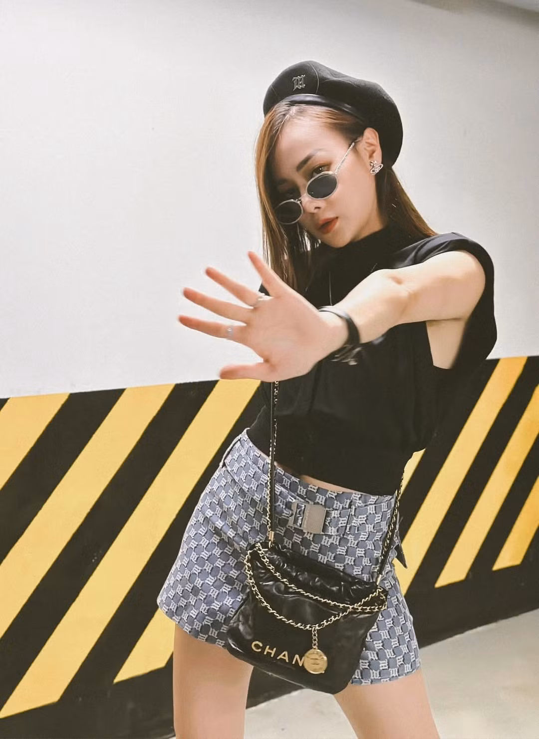 Mẫu Chanel 22 trị giá khoảng 152 triệu đồng. Ảnh: Facebook