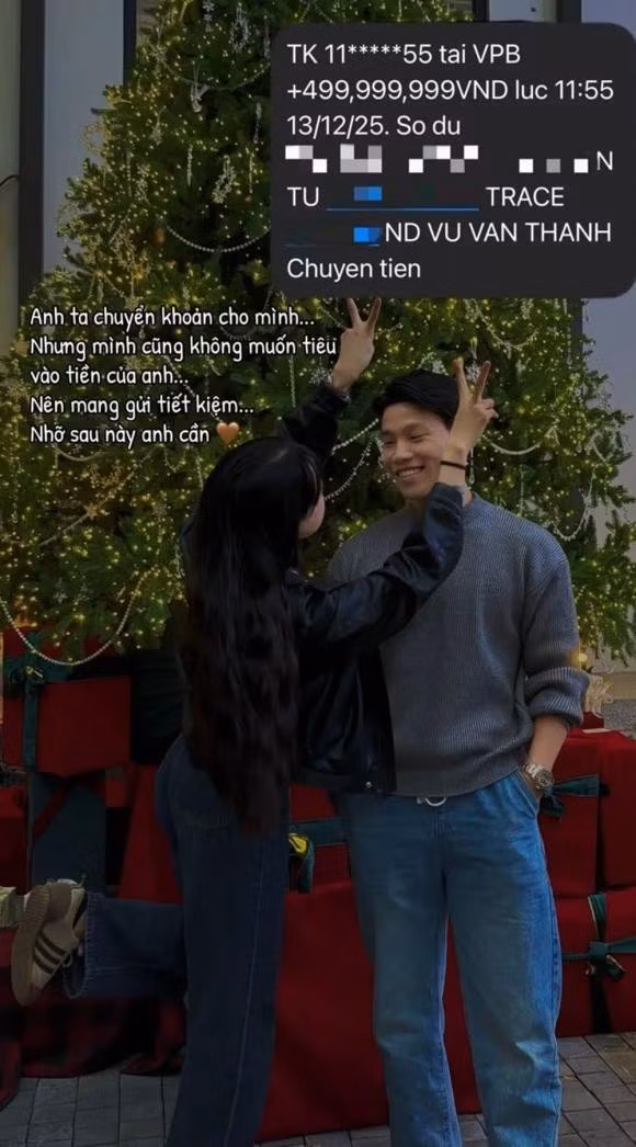 Mới đây, hậu vệ Vũ Văn Thanh khiến dân tình xôn xao khi chuyển khoản số tiền 499.999.999 đồng (xấp xỉ 500 triệu đồng) kèm lời nhắn nhủ ngọt ngào khi bạn gái bị ốm. Ảnh: FBNV