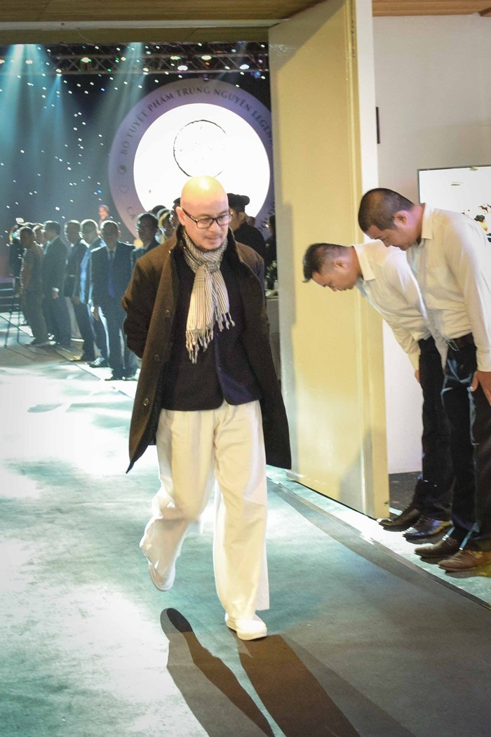 View - Những món đồ chưa đến 100.000 đồng của "vua cà phê" Đặng Lê Nguyên Vũ | Báo Tri thức và Cuộc sống - TIN TỨC PHỔ BIẾN KIẾN THỨC 24H