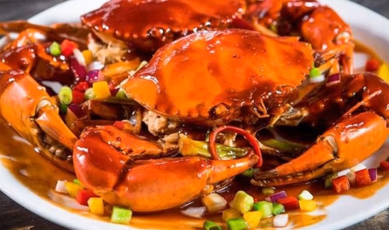 Cua Cà Mau có thể chế biến thành nhiều món như hấp, rang muối, rang me, sốt mỡ hành, bánh canh cua...Ảnh: Daohaisan