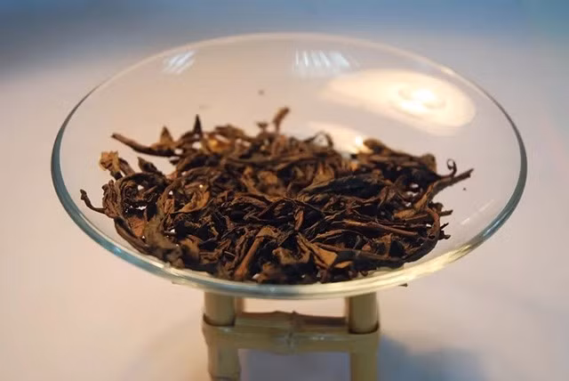 Trên thị trường, số lượng trà Đại Hồng Bào chính gốc còn rất ít nên các đại gia giàu có cũng không dễ sở hữu trà Đại Hồng Bào. Ảnh: Ipucha