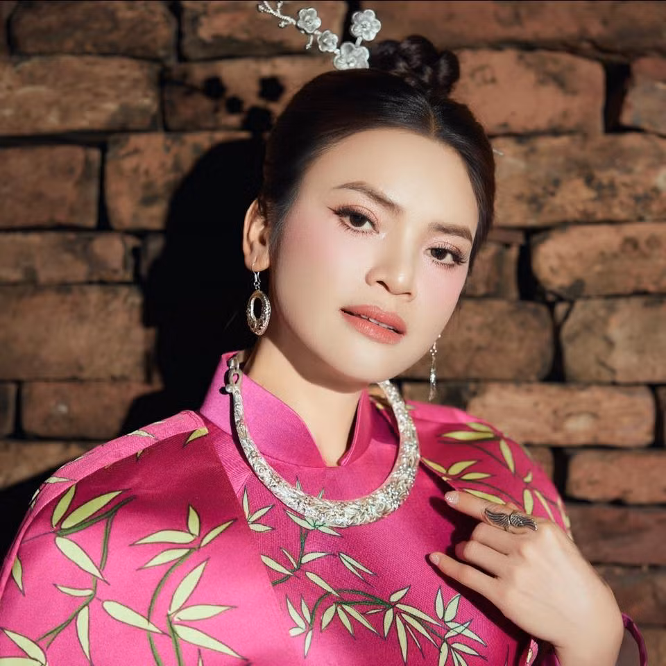 Năm 2023, ca sĩ Phạm Phương Thảo được phong tặng danh hiệu NSND ở tuổi 41, trở thành nữ nghệ sĩ trẻ nhất Việt Nam nhận danh hiệu cao quý này. Ảnh: FB Phạm Phương Thảo