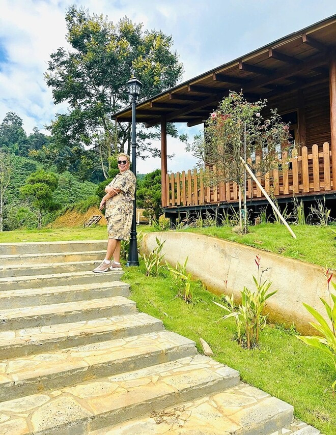 Nam diễn viên chia đất thành 4 khu, xây các căn nhà nghỉ dưỡng theo phong cách khác nhau. Ảnh: Vnexpress