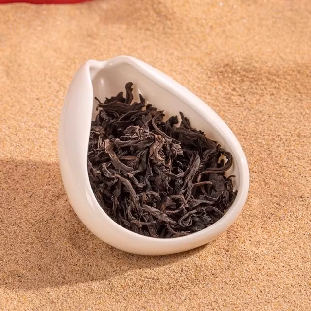 Năm 2005, 20g trà Đại Hồng Bào đã lên tới 208.000 NDT, tương đương 10,4 triệu NDT/kg (hơn 37 tỷ đồng). Ảnh: Laisanjin