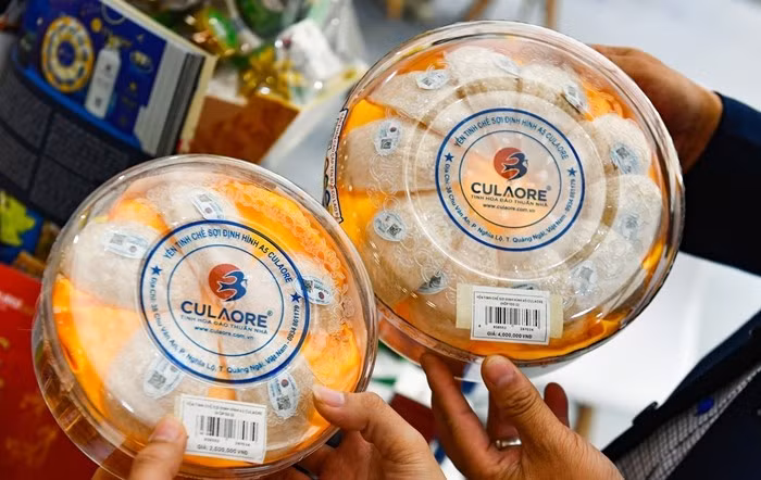 Sản phẩm yến sào Cù Lao Ré có giá 4 triệu đồng/hộp 100g và 2 triệu đồng/hộp 50g. Ảnh: Vietnamnet