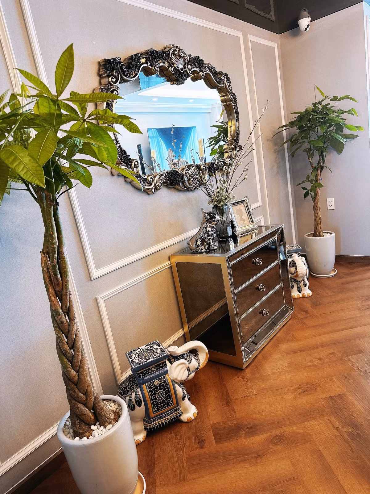 Mức giá thuê Nguyên Vũ đưa ra là 98 triệu đồng/tháng, con số gây choáng nhưng xứng đáng với quy mô và tiện ích căn hộ mang lại. Ảnh: FB Nguyên Vũ