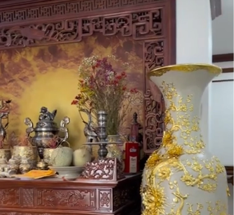 View - Cận cảnh căn nhà "dát vàng" của Huấn Hoa Hồng | Báo Tri thức và Cuộc sống - TIN TỨC PHỔ BIẾN KIẾN THỨC 24H