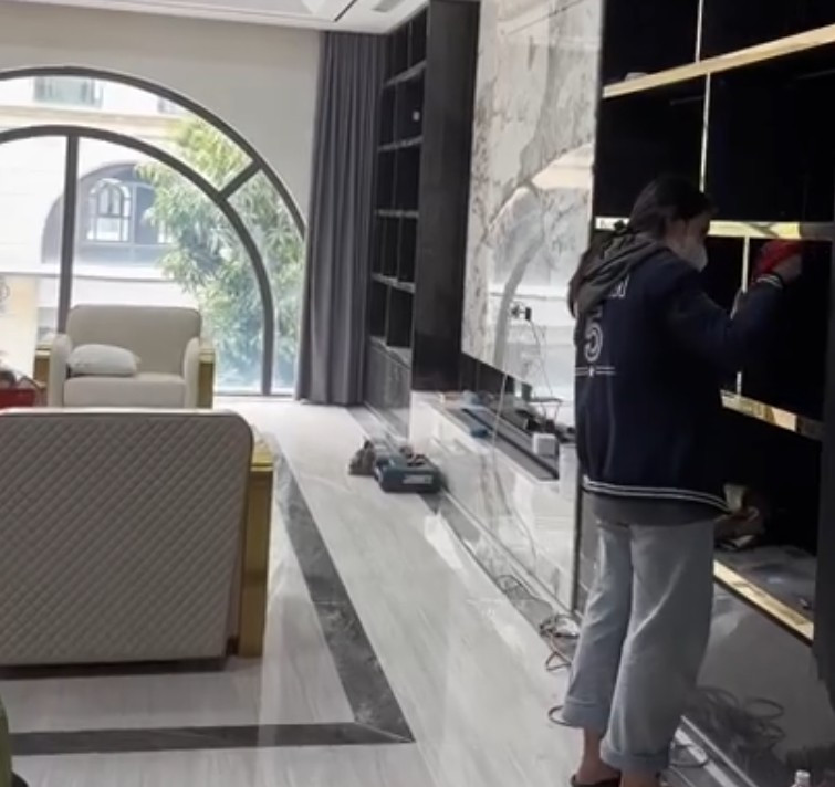 View - Cận cảnh căn nhà "dát vàng" của Huấn Hoa Hồng | Báo Tri thức và Cuộc sống - TIN TỨC PHỔ BIẾN KIẾN THỨC 24H