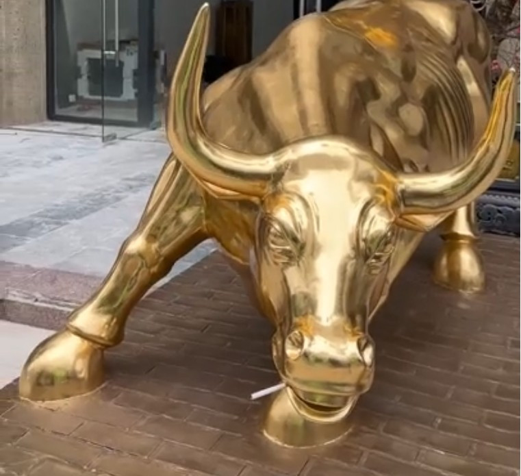 View - Cận cảnh căn nhà "dát vàng" của Huấn Hoa Hồng | Báo Tri thức và Cuộc sống - TIN TỨC PHỔ BIẾN KIẾN THỨC 24H