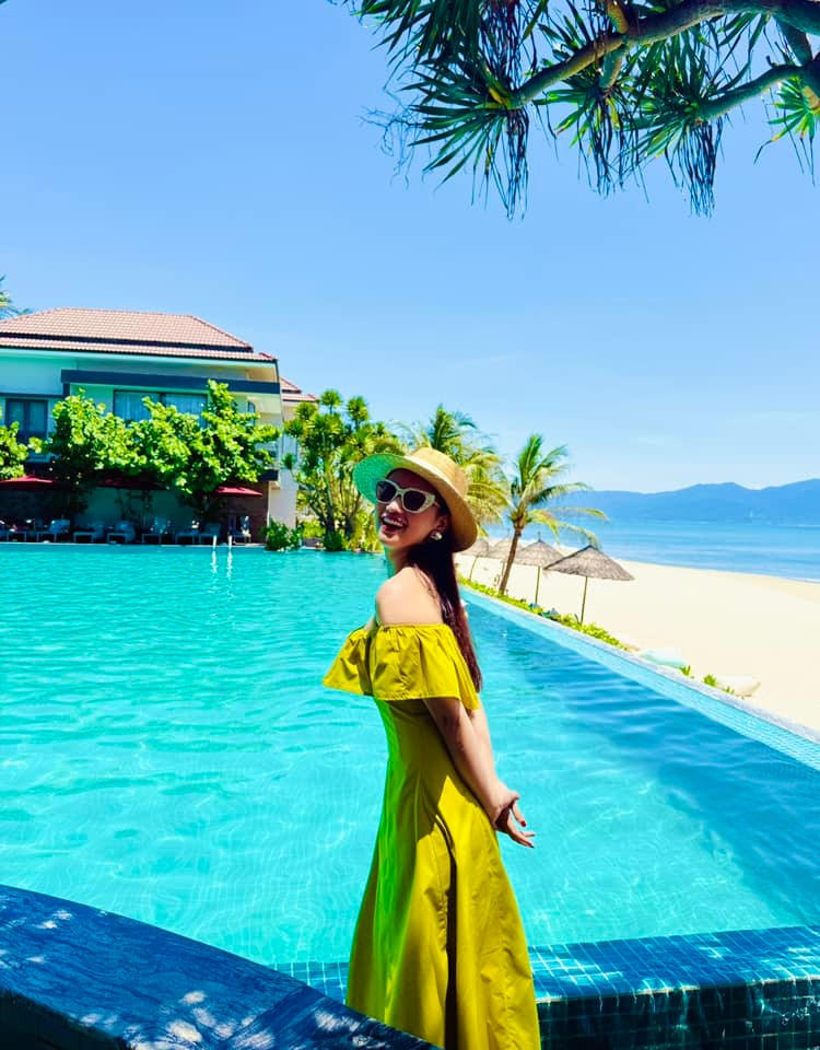 Không chỉ là một diễn viên nổi tiếng, Lã Thanh Huyền còn được biết đến như một "đại gia" thứ thiệt trong giới kinh doanh. Ảnh: FBNV