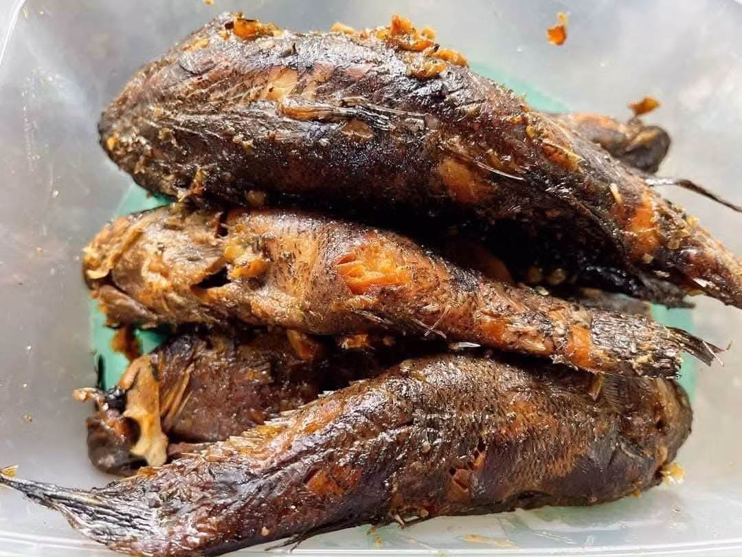 Thịt cá không quá dày song vị ngọt đặc trưng và độ dai tự nhiên khiến món ăn được đánh giá cao. Ảnh: Facebook