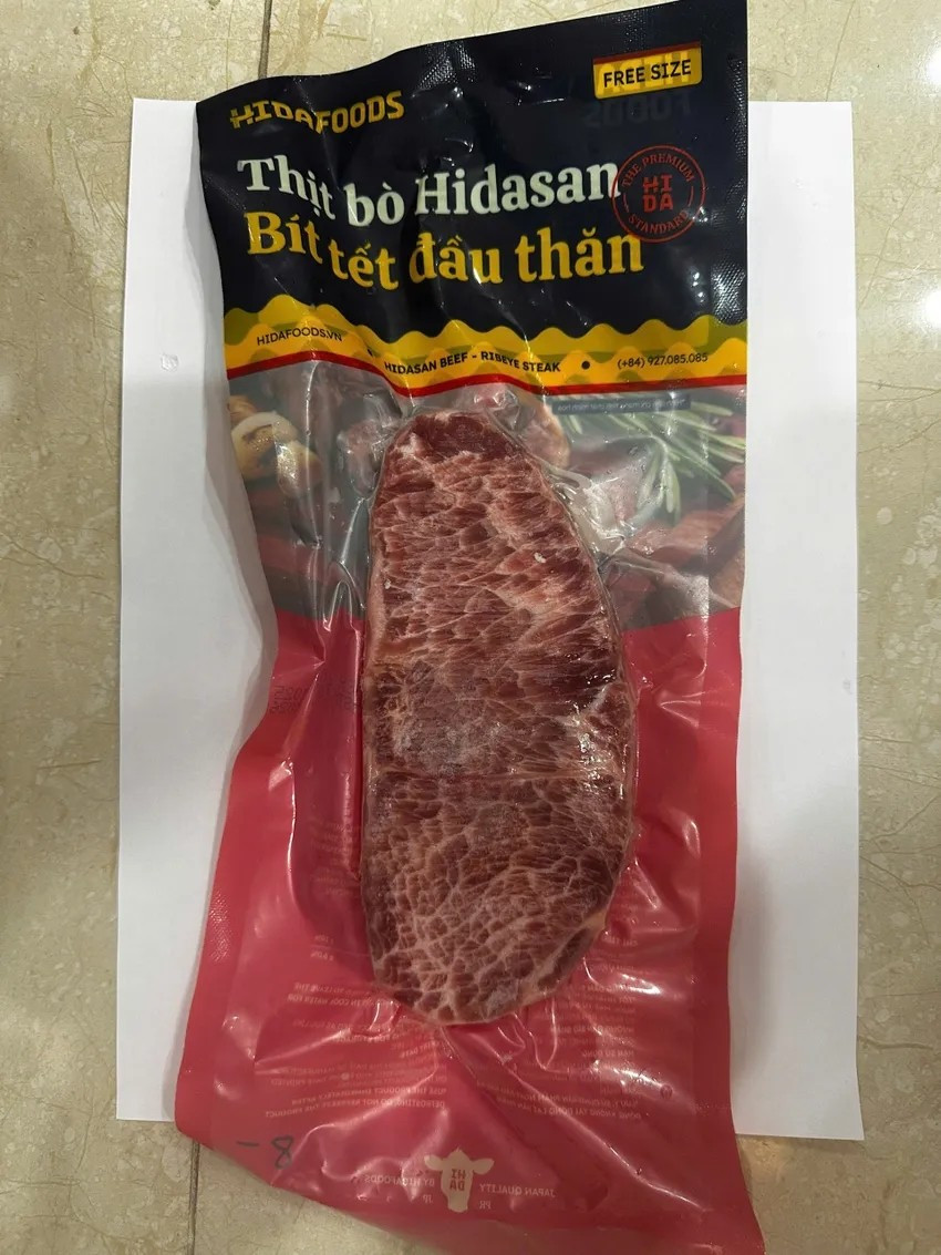 Kết quả xác minh sơ bộ cho thấy, từ tháng 5/2024 đến khi bị phát hiện, bắt giữ, các đối tượng đã cấu kết sản xuất 14 tấn thịt trâu giả thịt bò và tiêu thụ tại Hà Nội, Đà Nẵng, Nha Trang, TP HCM. Ảnh: Plo