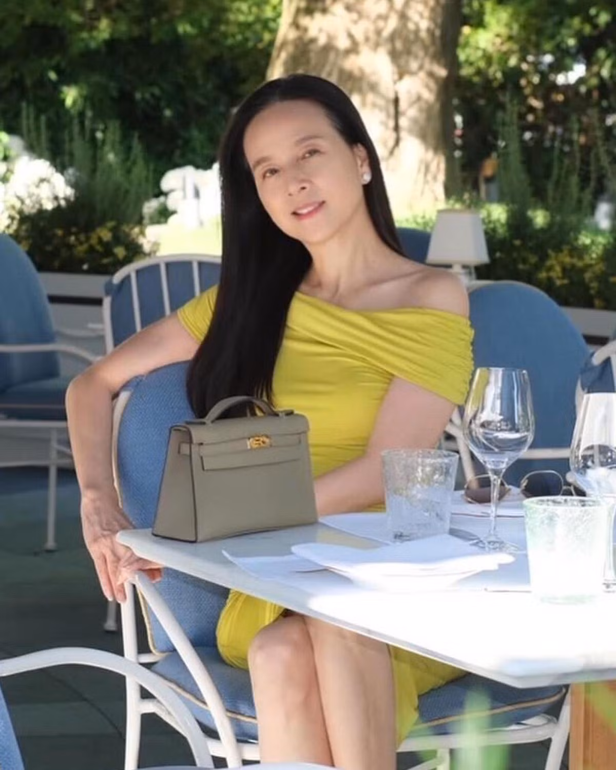 Nữ doanh nhân góp phần giúp tuyển Thái Lan giành chức vô địch AFF Cup liên tiếp hai năm 2021 và 2022. Ảnh: FB Madam Pang