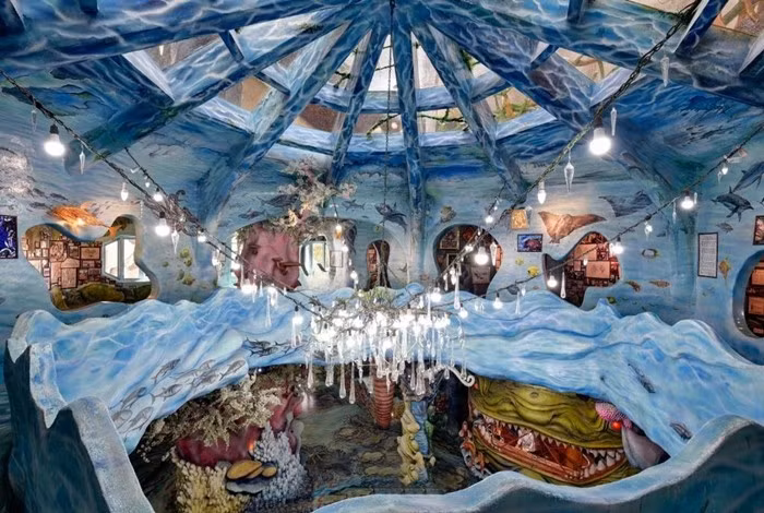 Một điểm đặc biệt nữa là dường như không có các góc vuông trong thiết kế biệt thự. Ảnh: Crazyhouse