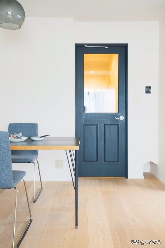 Căn hộ không hào nhoáng nhưng gọn gàng, ấm áp, chan hòa thiên nhiên. Ảnh: Toutiao