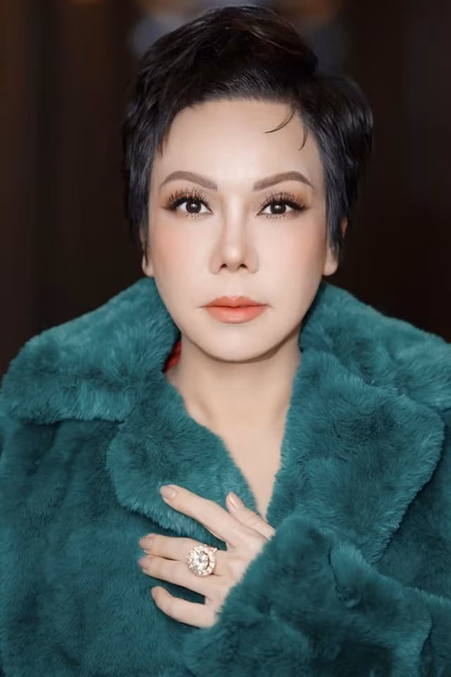 Không chỉ nổi tiếng trên sân khấu, Việt Hương còn khiến công chúng trầm trồ bởi khối tài sản đồ sộ. Ảnh: Người lao động