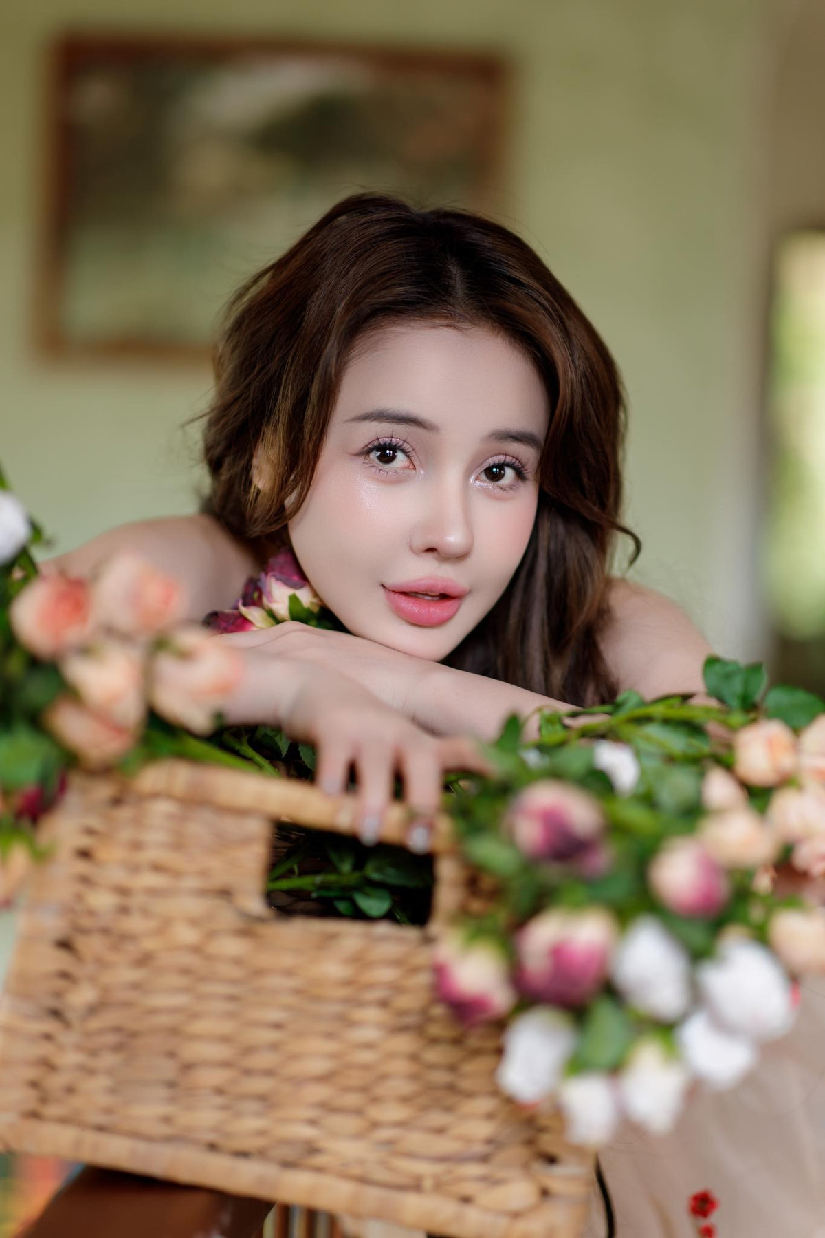 Những năm gần đây, Ngân 98 tập trung kinh doanh qua hình thức livestream và làm DJ. Ngân 98 là nữ DJ đắt show nhất nhì Vbiz thời điểm hiện tại. Ảnh: FB DJ Ngân 98
