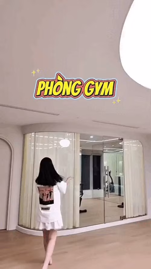 Bên cạnh đó, tầng 7 còn được bố trí thêm một góc nhỏ làm phòng gym tại gia. Ảnh chụp màn hình >>> Mời độc giả xem video: Nhà 25m2 - cơ hội cho nhiều người. Nguồn: VTV24