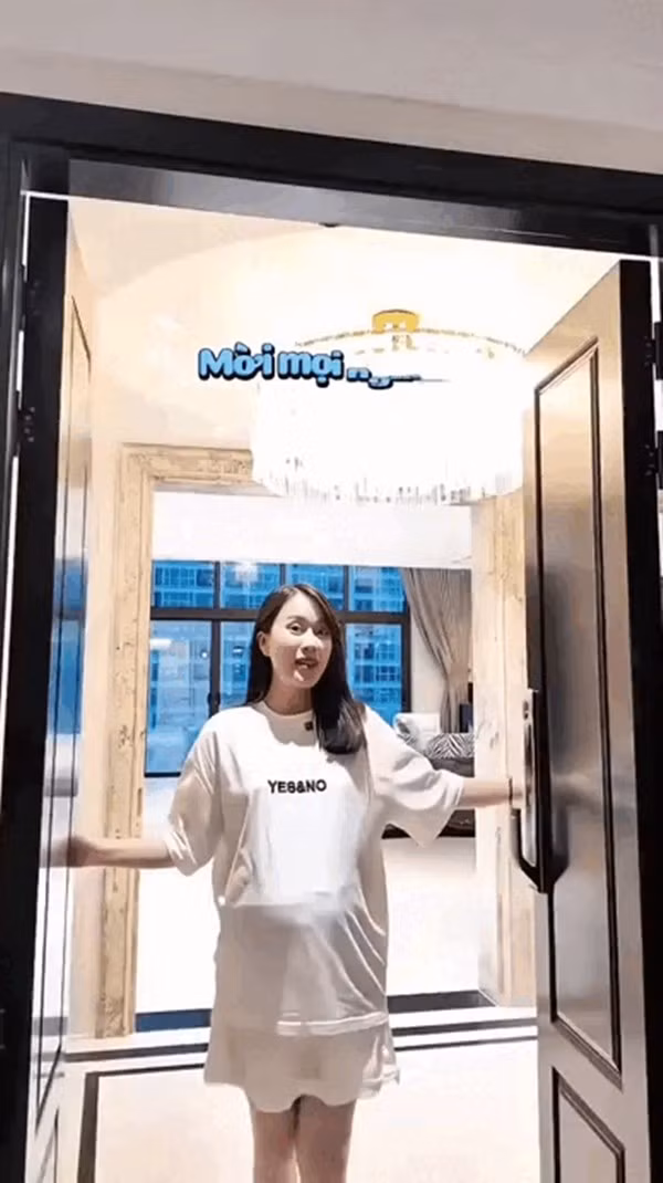 Vừa qua, MC Ngô Mai Phương gây chú ý với clip dạo một vòng quanh ngôi nhà vừa sửa sang lại, với độ hoàn thiện 95%. Ảnh chụp màn hình