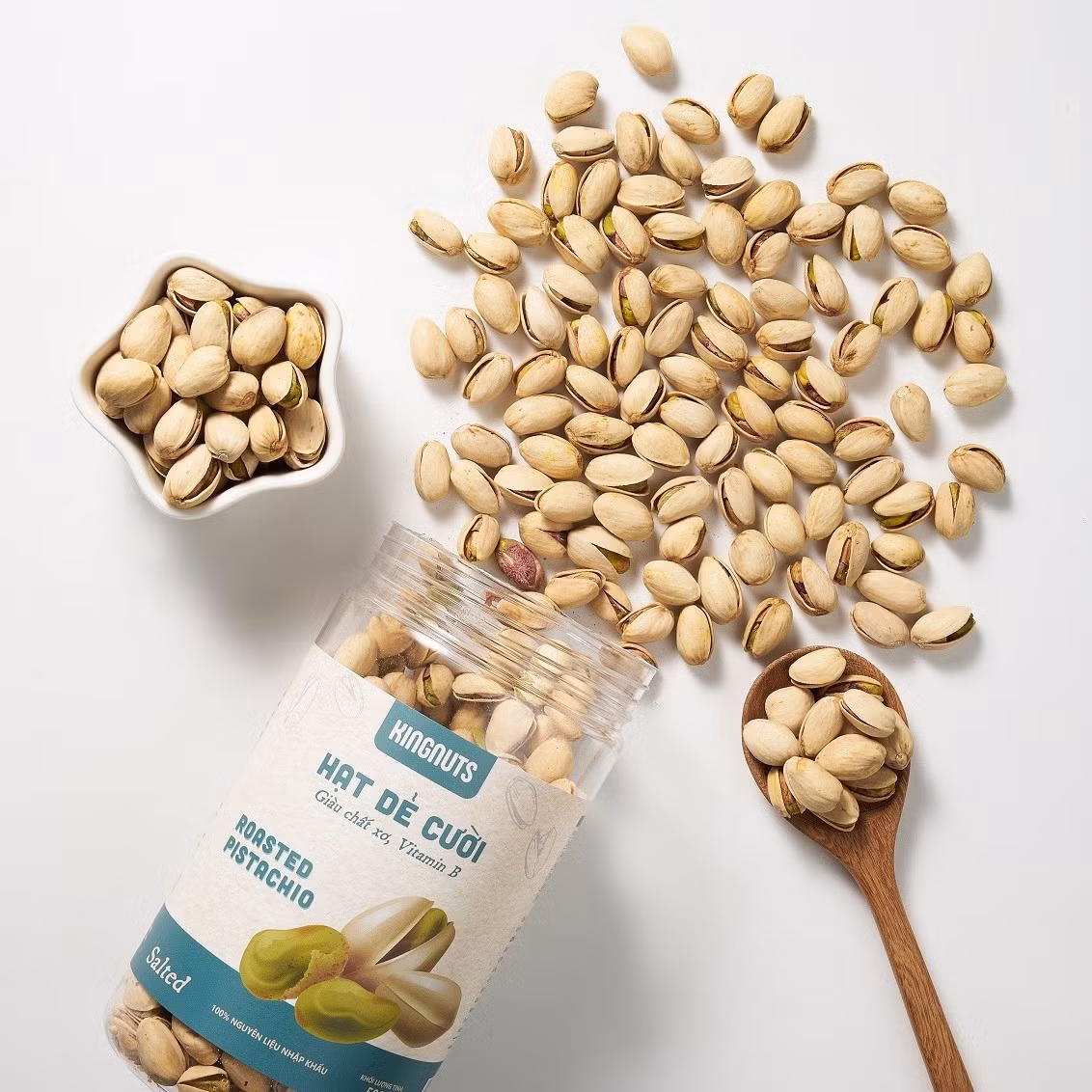 Hạt dẻ cười nhập khẩu từ Mỹ, hoàn toàn tự nhiên, không chất bảo quản được rao bán 525.000 đồng/500gram, tương đương khoảng hơn 1 triệu đồng/kg. Ảnh: KingNuts