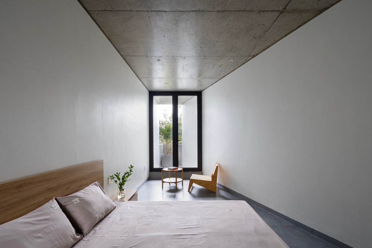 Các chức năng khép kín như phòng ngủ, phòng học, phòng tắm, kho chứa đồ và khu thay đồ tạo thành các khu vực đặc. Ảnh: HungHoa