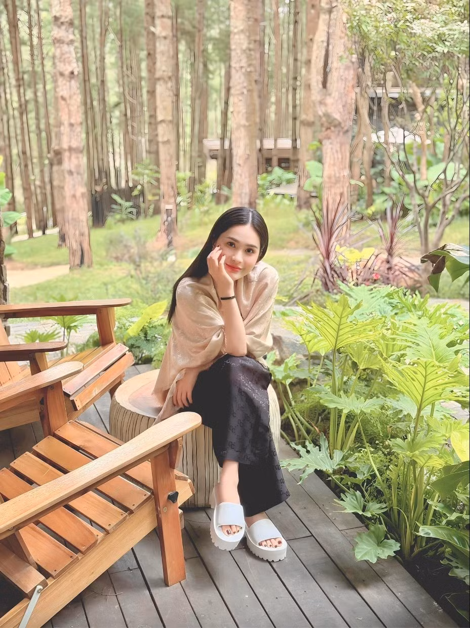 Doanh nhân Quốc Vũ, từng cho biết đây là món quà tặng vợ để bù đắp những thiệt thòi cô từng trải qua. Ảnh: FBNV