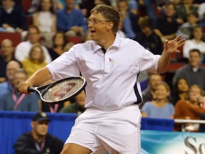 Ngoài ra, Bill Gates thích chơi quần vợt và golf. Giữ cho mình sự năng động và khỏe mạnh là một trong những mục tiêu chính của Bill Gates. Ảnh: BI