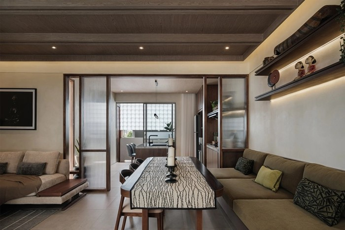 Phòng ăn nhìn thẳng về khu bếp. Ảnh: Archdaily