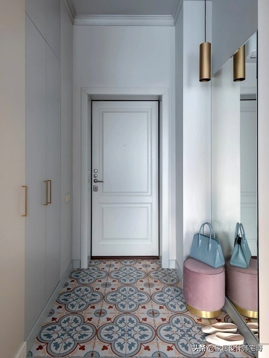 Sau khi ly hôn, một người phụ nữ 48 tuổi (ở Quý Châu, Trung Quốc) mua căn hộ 51m2 và quyết định “xây lại cuộc đời mình” từ chính không gian sống. Ảnh: Sohu