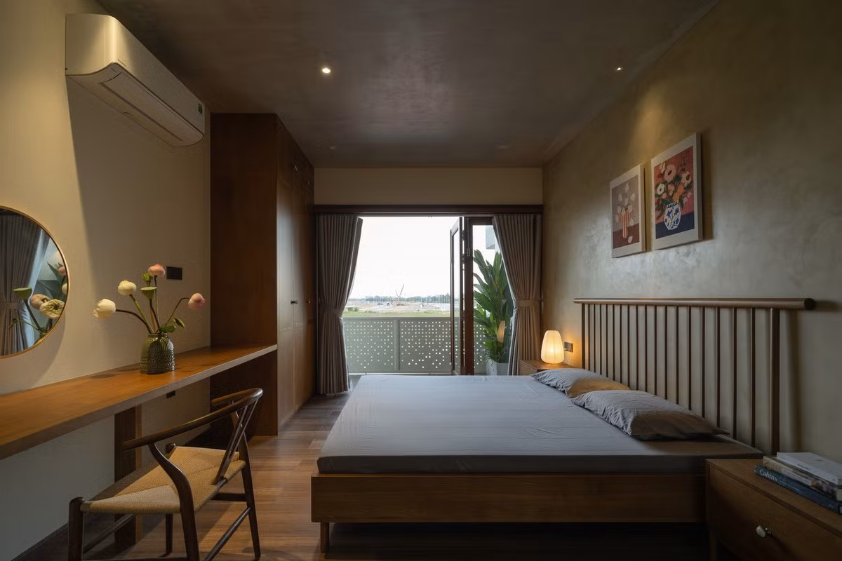 Phòng ngủ ngập tràn ánh sáng. Ảnh: Quang Đạm