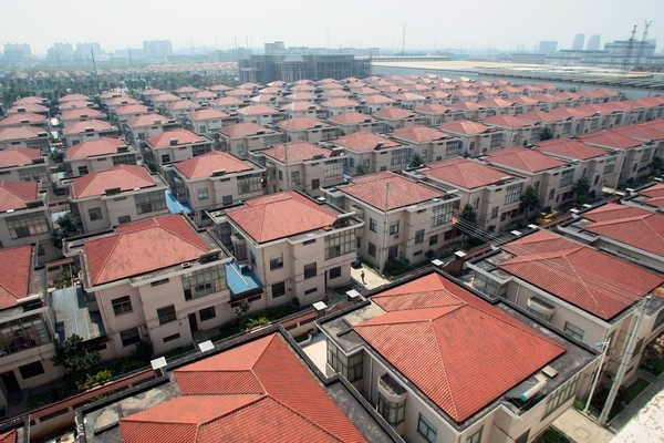 Thu nhập ròng bình quân hàng năm của người dân trong làng vượt quá 100.000 nhân dân tệ (hơn 371 triệu đồng). Ảnh: Sina