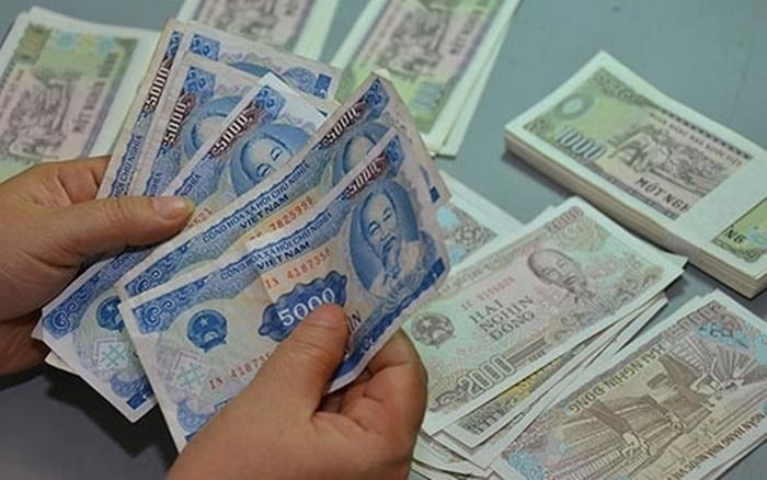 Vừa qua, một số trang mạng xã hội lan truyền thông tin Ngân hàng Nhà nước Việt Nam dự kiến loại bỏ các mệnh giá tiền từ 1.000 - 5.000 đồng. Tuy nhiên, Ngân hàng Nhà nước Việt Nam khẳng định thông tin nêu trên là không chính xác, không có cơ sở pháp lý. Ảnh: Internet