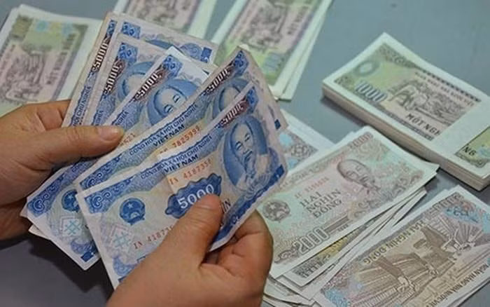 Vừa qua, một số trang mạng xã hội lan truyền thông tin Ngân hàng Nhà nước Việt Nam dự kiến loại bỏ các mệnh giá tiền từ 1.000 - 5.000 đồng. Tuy nhiên, Ngân hàng Nhà nước Việt Nam khẳng định thông tin nêu trên là không chính xác, không có cơ sở pháp lý. Ảnh: Internet