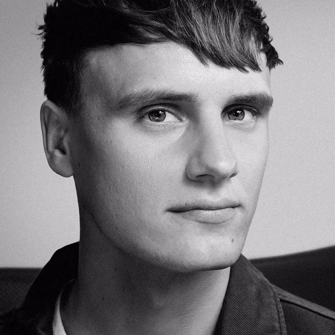 Fabian Hedin (26 tuổi, 1,6 tỷ USD) ra mắt startup lập trình mang tên Lovable cùng đồng sáng lập Anton Osika (35 tuổi) vào tháng 11/2024. Theo Forbes, Lovable đã đạt doanh thu đăng ký 100 triệu USD chỉ trong 8 tháng ra mắt, trở thành công ty khởi nghiệp phần mềm phát triển nhanh nhất trong lịch sử. Ảnh: Forbes