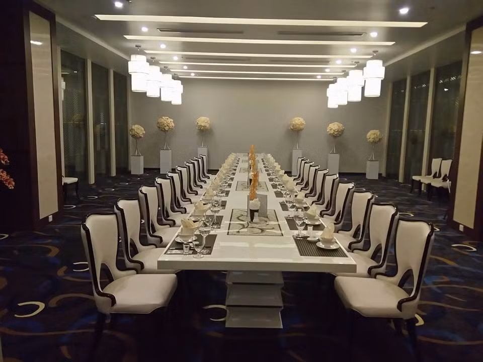 Ngoài ra, khách sạn còn có thêm các phòng ăn VIP, nơi du khách tận hưởng không gian riêng tư cùng đối tác, gia đình, bạn bè. Ảnh: Tpthanhhoa