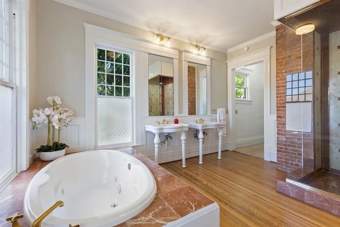 Phòng tắm giống như trong một khu nghỉ dưỡng. Ảnh: Giadinhxahoi