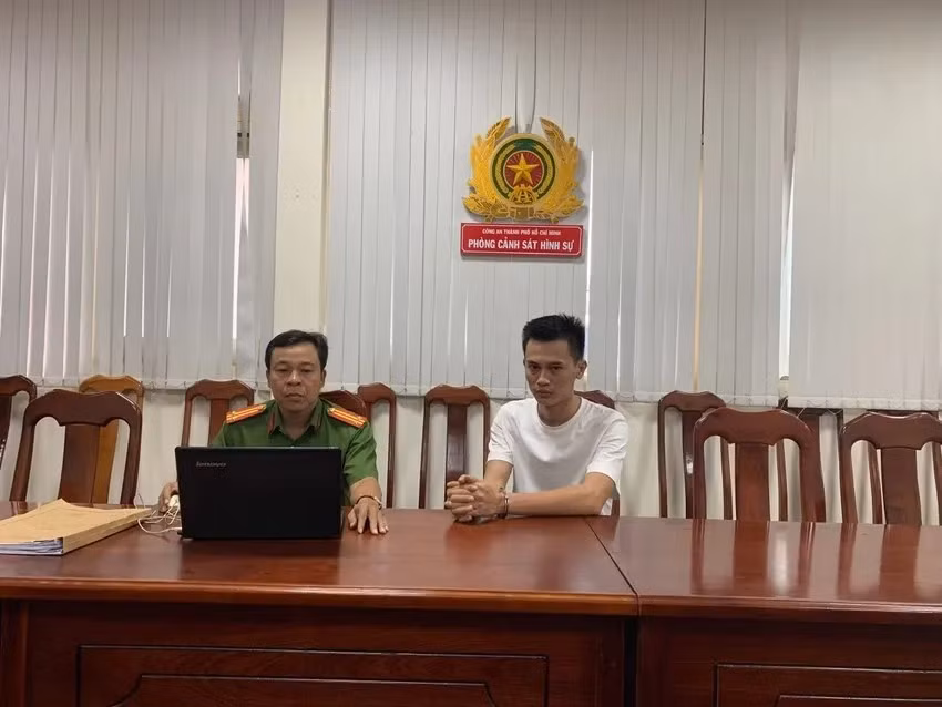 VKSND TP HCM vừa ban hành cáo trạng truy tố bị can Phan Công Khanh (Khanh Supper, ngụ tỉnh Bến Tre cũ) về tội lừa đảo chiếm đoạt tài sản. Ảnh: Plo