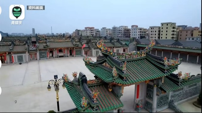Dù không mở cửa cho công chúng, khu biệt phủ vẫn thu hút sự quan tâm của người dân địa phương bởi quy mô hoành tráng và xa hoa. Ảnh: QQ