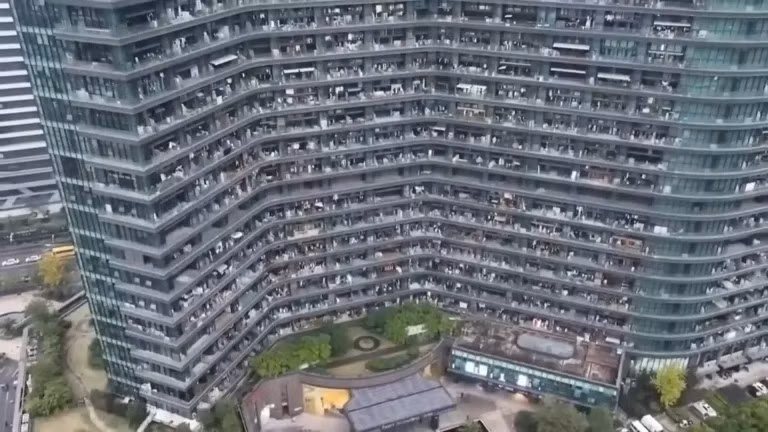 Khu chung cư hướng đến việc tạo ra một không gian tự cung tự cấp cho mọi người sinh sống, làm việc và giao lưu mà không cần phải bước ra ngoài. Ảnh: Parametric-architecture