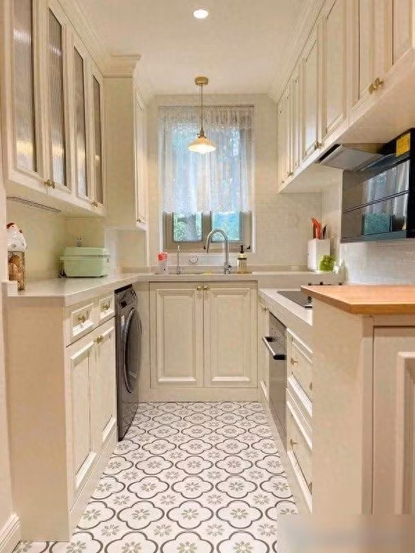 Bếp làm dạng chữ U mở, vừa thoáng đãng, vừa thuận tiện nấu nướng. Ảnh: Sohu