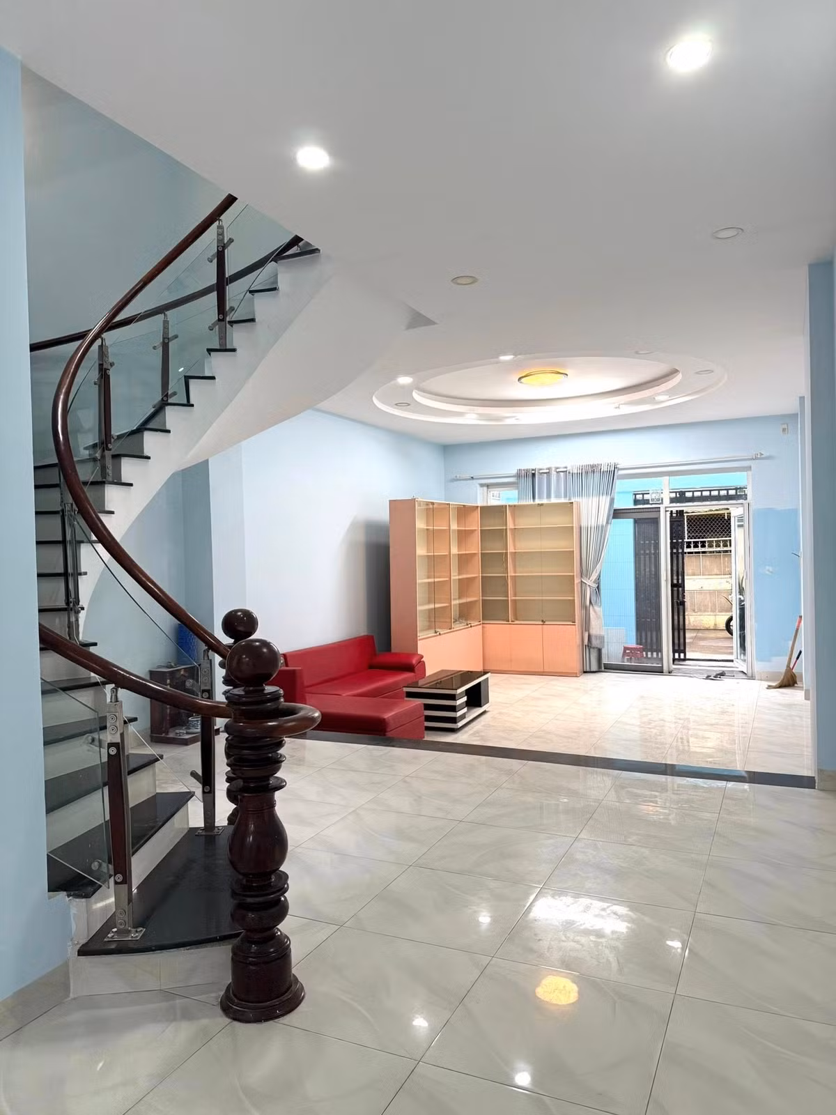 Với những khách hàng chưa có nhu cầu mua, Cát Tường cũng sẵn sàng cho thuê với giá 18 triệu đồng/tháng. Ảnh: FBNV >>> Mời độc giả xem video: Hà Nội kiểm tra hơn 1.000m2 căn biệt thự cũ. Nguồn: VTV24