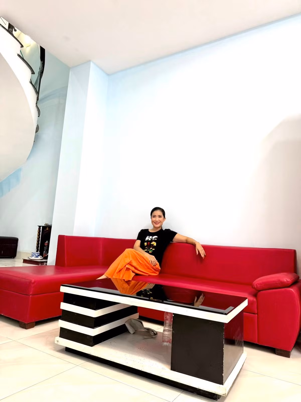 Trên trang cá nhân, nghệ sĩ Cát Tường vừa bất ngờ rao bán ngôi nhà tại TP HCM với giá 10,8 tỷ đồng. Ảnh: FBNV