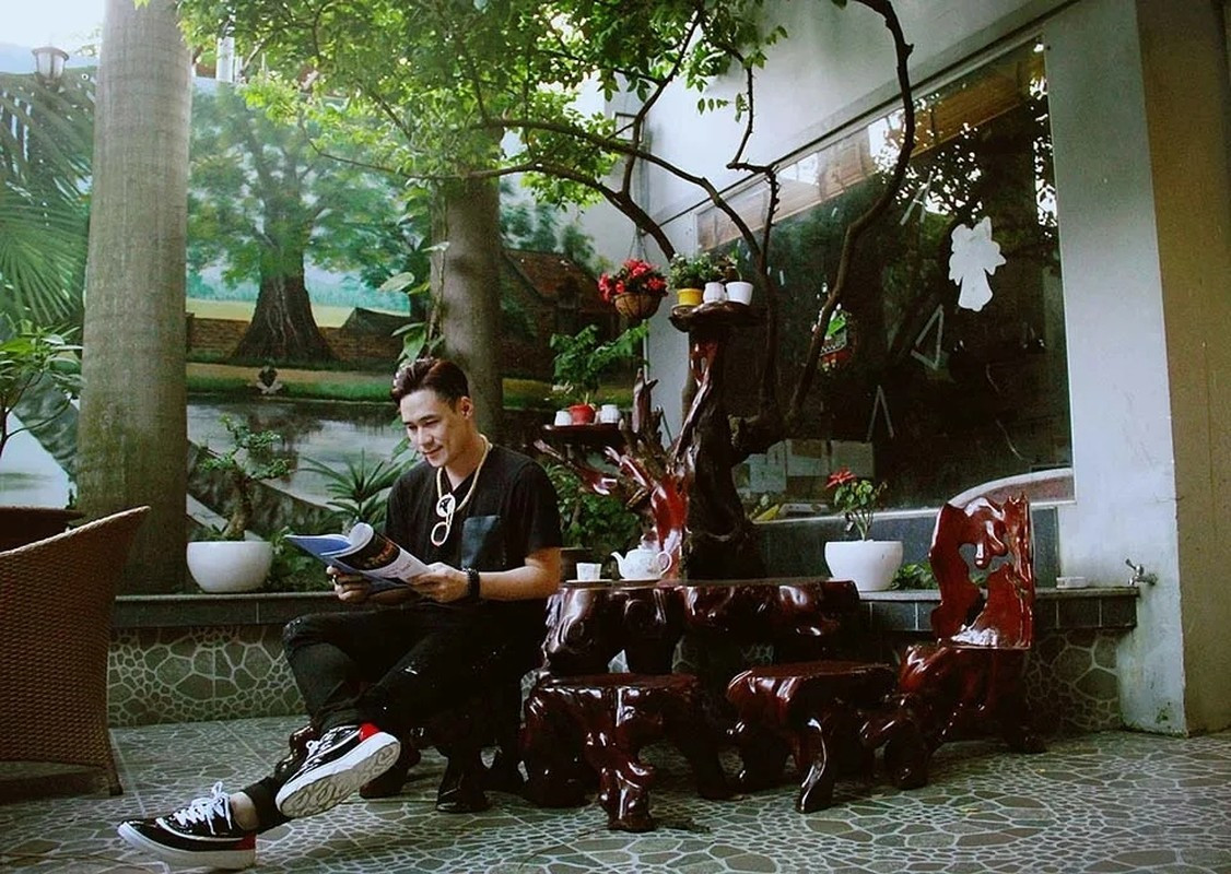 Khu vực thư giãn ngoài sân vườn. Ảnh: FBNV